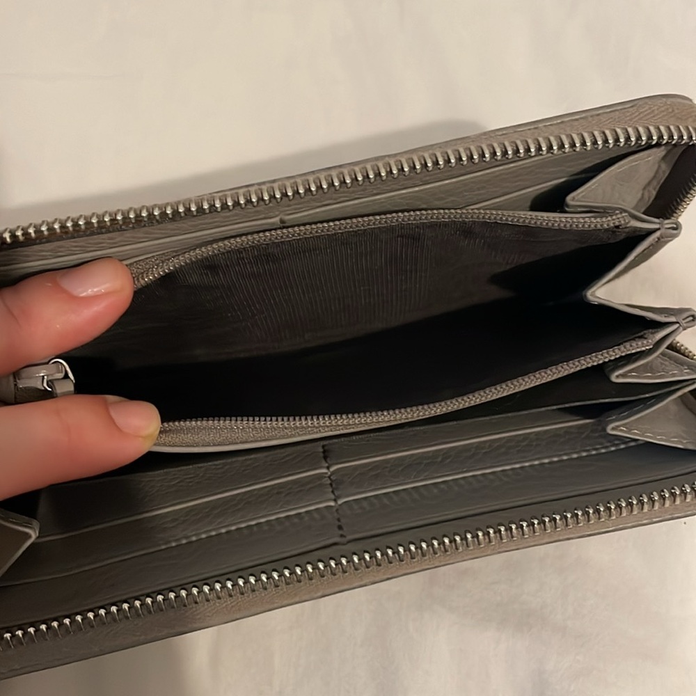 Authentic leather, Gucci wallet with bamboo tassel. - Picture 9 of 10